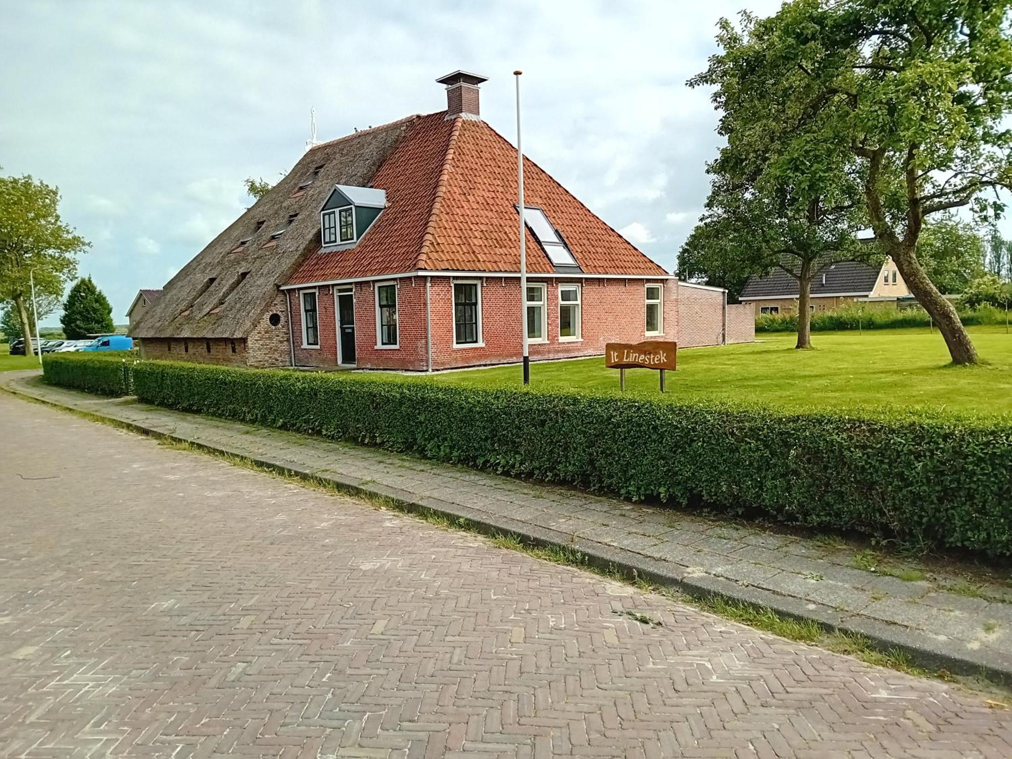 It Linestek Niawier Exterior foto